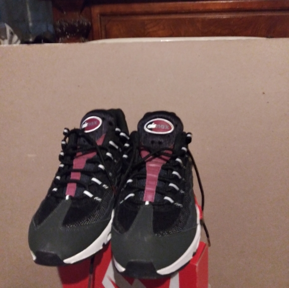 Nike Air Max 95 Essential - Picture 8 of 9